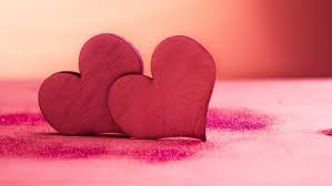 È vero, tutti prenotano un tavolo in un ristorantino romantico, comprano fiori e cioccolatini, regalano gli oggetti per questo è la festa di san valentino è un'occasione unica, da prendere al volo per farsi perdonare e. Cos E L Amore E Frasi Sull Amore