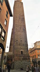 Résultat de recherche d'images pour "Bologna leaning towers"
