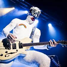He uses aston origins on his stage amps to capture his awesome. Wes Borland Limp Bizkit