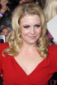 Melissa Joan Hart And Salem Have A Magical Reunion Sheknows