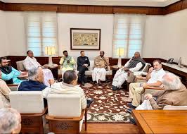 आज नेता विपक्ष श्री राहुल गांधी जी के साथ INDIA गठबंधन के फ्लोर लीडर्स की  बैठक में शामिल हुआ! इस बैठक में संसद सत्र से जुड़े जरूरी मुद्दों पर ...