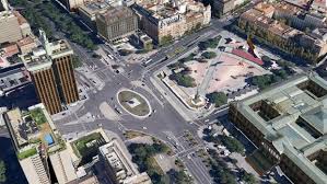 La otra foto de colón. La Emt Modifica La Ruta De 14 Lineas De Autobuses Por Una Concentracion En Colon