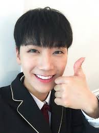 Did you know that Ten went to Switzerland just to snowboarding, Japan just  to eat udon and France just to eat chocolates? HE IS RICH AF.