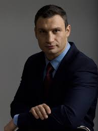 Jun 27, 2021 · виталий кличко устроил музыкальный баттл с украинским музыкантом и солистом группы карта світу иваном маруничем, который написал песню о работе мэра. Vitalij Klichko