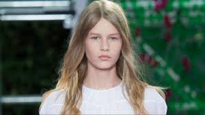 All my girlfriends are so jealous of me, it's so awesome. Meet The New Face Of Dior She S 14 And Her Runway Walk Sparked Major Controversy Abc News