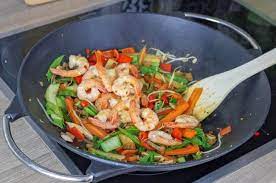 pfannengeruhrtes gemuse mit frischen garnelen rezept rezepte lebensmittel essen garnelen