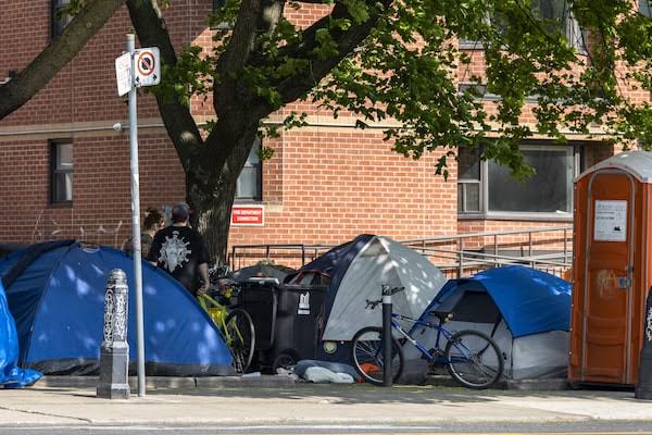 Addressing Toronto's homelessness crisis is urgent task of the city's next mayor - The Globe and Mail