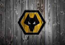 A wolf howling to his pack. 11 Wolverhampton Wanderers F C Wallpapers On Wallpapersafari