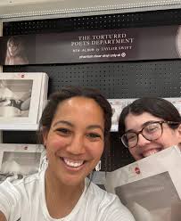 Taylor Swift breaks Spotify record with 380 million streams