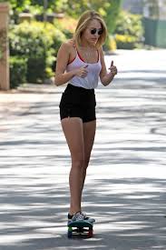 Get inspired by our community of talented artists. Avarija Amzinas Rezervacija Miley Cyrus Legs Yenanchen Com
