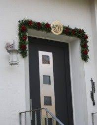 Sie prägt den ersten eindruck beim blick auf das haus, soll modern wirken und sich möglichst positiv vom. Girlande Tur Fur Goldene Hochzeit In Ihrer Lange Goldene Hochzeit Geschenkideen Goldene Hochzeit Tischdeko Goldene Hochzeit