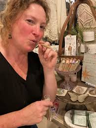 This canvas bag is your free gift with a $20 purchase of INIS product!  While supply lasts 😉