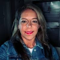 Heather Isham's Instagram, Twitter & Facebook