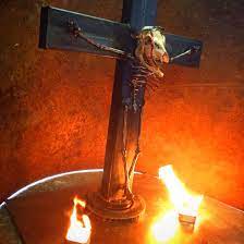 Epingle Sur Chacun Porte Sa Croix