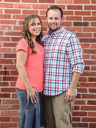 The family of 8 moved into a guest place on jim bob & michelle's. Josh Duggar Arrested By Federal Agents Currently Behind Bars The Hollywood Gossip