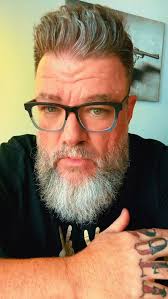 Hey everyone! I've just posted my song “Besitos“