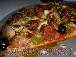 Pizza Orientale Merguez Chorizo Poivrons Suis Moi En Cuisine En 2020 Merguez Pizza Pizza Poivron