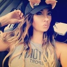 Lily Gil (lilygil97)