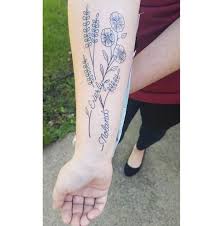 Mom and baby silhouette tattoo. 35 Amazing Mom Tattoo Ideas Fairygodboss