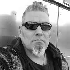 Richard Elsner's Instagram, Twitter & Facebook