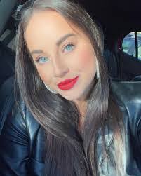 Danielle Arlotta's Instagram, Twitter & Facebook