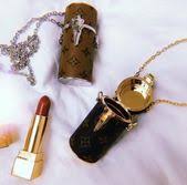 Spar77.de has been visited by 100k+ users in the past month Lv Lipstick Bag Is More Chic Than You Slaylebrity Lipstick Bag Lipstick Case Louis Vuitton