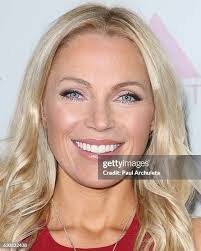 Mia Herron's Instagram, Twitter & Facebook