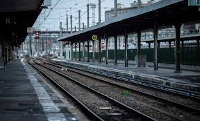 4 trains sur 5, intersecteurs : En Direct Reforme Des Retraites Le Patron De La Sncf Demande Aux Cheminots De Faire Une Pause Pendant Les Fetes