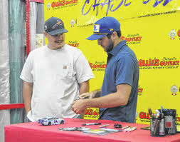 Follow your favourite teams right here live! Nascar Fans Race To Town To Meet Chase Elliott Robesonian