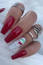 Therefore, a french with a shiny golden or silver line at the tip of the nail cannot be out of trend. Matte Red Ombre Acrylic Nails Matte