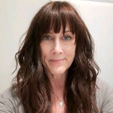 Danielle Beemer's Instagram, Twitter & Facebook