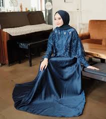 Model baju gamis terbaru lebaran 2021, model baju terbaru wanita, model gamis terbaru 2021, model baju terbaru online, model baju 2021 terbaru, model baju atasan 28+ baju batik wanita tomboy, trend inspirasi. 37 Model Gaun Pesta Untuk Wanita Hijab Yang Wajib Dimiliki Updated 2021 Bukareview