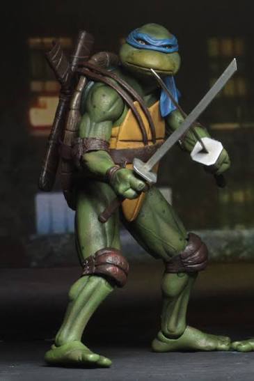 Teenage Mutant Ninja Turtles (1990 Movie) - Ultimate Leonardo 7” Scale –  NECA