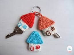Rose Coton Diy Porte Clefs Petite Maison Au Crochet Porte Clef Maison En Crochet Rose Au Crochet