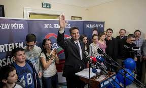 Összehasonlítani a többi jelölttel nem akarom, mert semmi alapja nincs, hogy a többi jelöltet bíráljam. Marki Zay Opposition Hail Large Turnout At Hodmezovasarhely Election Update Daily News Hungary