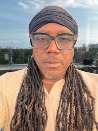 Randy Lightner's Instagram, Twitter & Facebook