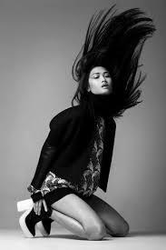 Black And White Fashion Photoshoot Black And White Fashion World Fashion Model Photography Model Poses Photography Fashion Model Poses