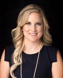 Lori Broxson's Instagram, Twitter & Facebook