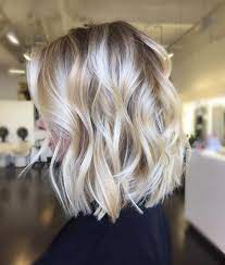 soft blonde bob with balayage by ashley kurze blonde frisuren haarfarben haare kurz schneiden
