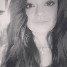 Chelsea Holcomb's Instagram, Twitter & Facebook