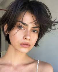 In this short bangs hairstyle, the hair falls just above the eyebrow so that they do not hide the eyes but fall low enough to conceal the forehead. 10 Perfect Hairstyles For Girls With Big Foreheads