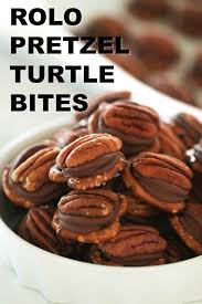 Rolo Pretzel Turtle Bites Recipe Recipe Rolo Pretzels Dessert Recipes Easy Yummy Christmas Treats