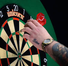 One of the biggest and most popular darts pages on facebook, join us for all the latest pdc news see more of darts news on facebook. Darts Super League 2021 Mit Neuem Format Und 24 Teilnehmern Welt
