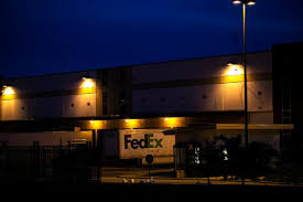 Multiple people were shot at a fedex facility in indianapolis on thursday night, a report said. 7ehdiqabl 7 M