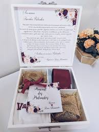 Caixa De Presente Para Padrinhos De Casamento Convite Para Padrinhos Marsala Ideias Convite Padrinhos Casamento Convite Padrinhos Casamento Convites De Casamento Caixa
