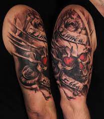 There is no need to add colors to the eyes of your lion tattoo as it will still look majestic and royal. Namentattoo Tattoo Namen Tattoos Kinder Kindernamen Tattoos