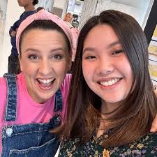 Meredith Bradfield (@mvbradfield)