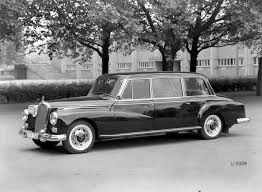 El Antecesor Directo Del W100 Fue El 300d Adenauer Pullman W186 De 1960 Antes Hubo El 770 Grosser Y A Posterior Mercedes Benz Maybach Mercedes Mercedes Benz