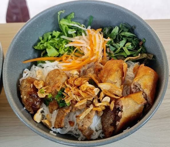 15 quán bún thịt nướng Sài Gòn thơm nức mũi, khó lòng bỏ qua – VinWonders