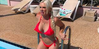 @googooshftbollywoodandkpop @prudishchanteuse thoughts on this monumental. Daniela Katzenberger Zeigt Ihre Frostbeulen People Heute At